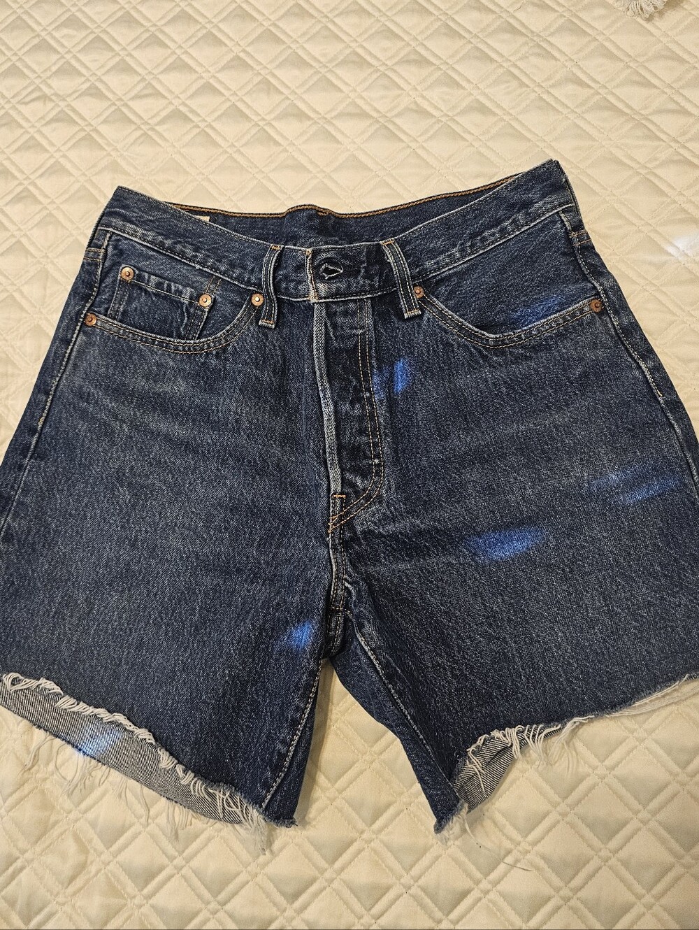 Levi's 501 Jean Short - Picture 2 of 14